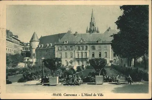 Grenoble Hotel de Ville x