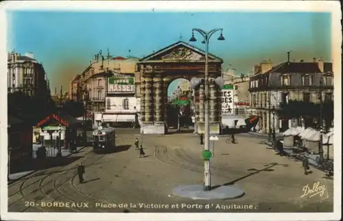 Bordeaux Place Victoire Porte d'Aquitaine Strassenbahn  *