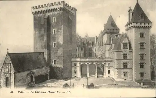 Pau Chateau Henri IV *