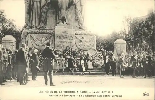 Paris Fete Victoire Devant Cenotaphe Delegation Alsacienne-Lorraine *