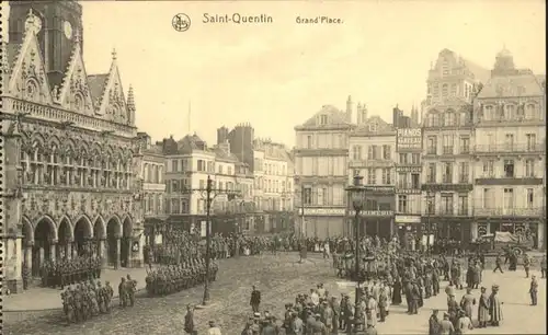 Saint-Quentin Soldaten Grand Place *