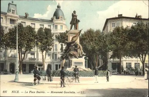 ww72034 Nice Alpes Maritimes Nice Place Beatrix Monument Gambetta x Kategorie. Nice Alte Ansichtskarten