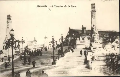 ww72247 Marseille Marseille Escalier Gare * Kategorie. Marseille Alte Ansichtskarten