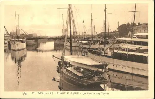 Deauville Plage Fleurie Bassin Yacht *