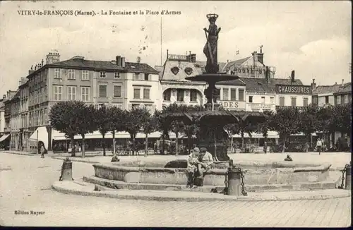 Vitry-le-Francois Marne Fontaine Place Armes x