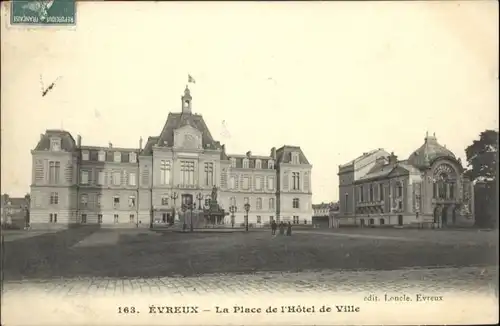 Evreux Place Hotel de Ville x