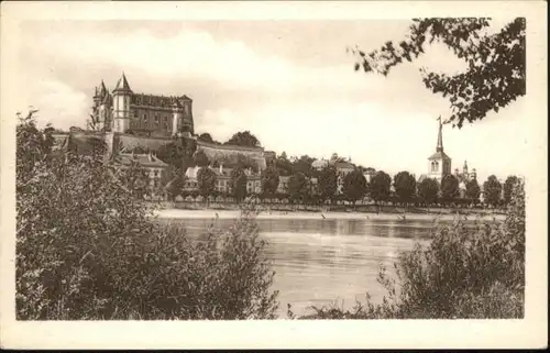 Saumur Chateau Saint-Pierre *