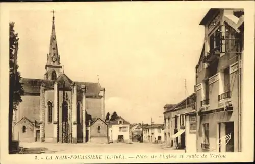 La Haie-Fouassiere Place Eglise Route Vertou x