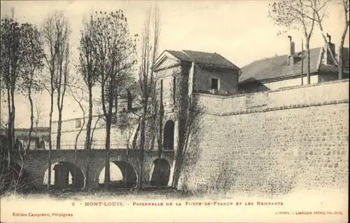 Mont-Louis Passerelle Porte France Remparts *