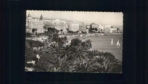 Cannes Les Jardins Les Hotels sur la Croisettes x