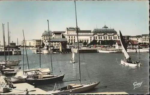 Deauville Le Bassin des Yachts le Casino x