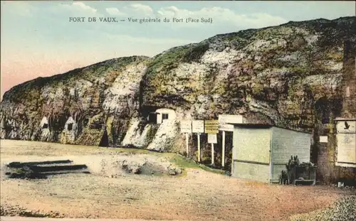 Fort de Vaux  *