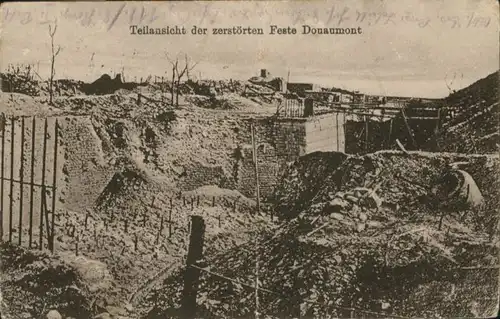 Douaumont Feste Zerstoerung x