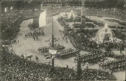 Paris Fetes Victoire Arrivee Marchaux Place Concorde x