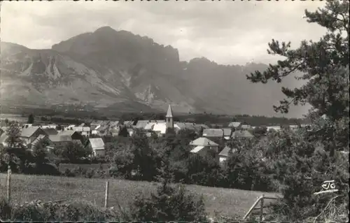 Poligny Hautes-Alpes le Grand Feraud Le Roc Roux