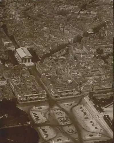 Paris Fliegeraufnahme La Place de la Concorde *