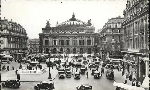 Paris La Place de l'Opera *