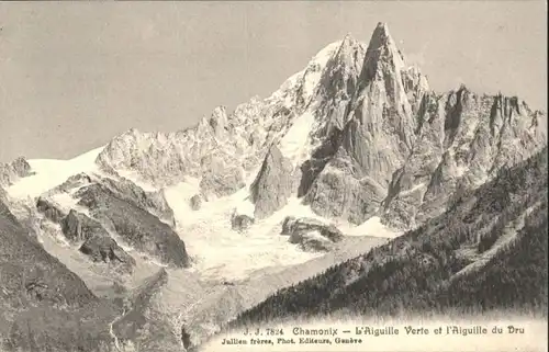 Chamonix-Mont-Blanc L'Aiguille Verte L'Aiguille du Dru *