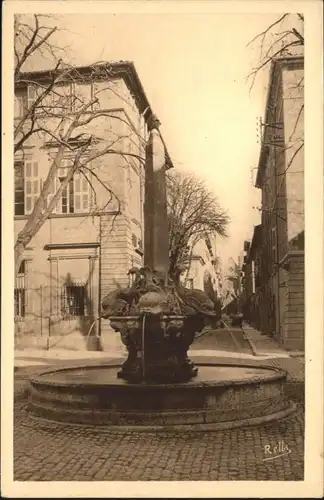 Aix-en-Provence La Fontaine des Quatre-Dauphins *