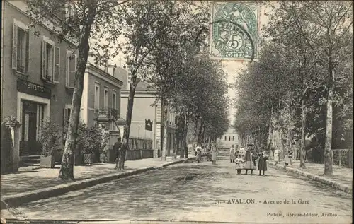 Avallon Avenue Gare x