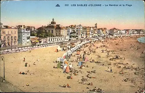 Les Sables-d Olonne Le Remblai et la Plage Kat. Les Sables-d Olonne