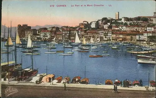 Cannes Alpes Maritimes Port et le Mont Chevalier bateau Kat. Cannes