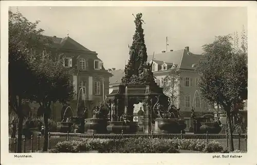 Mannheim Broncemonument Paradeplatz Brunnen Kat. Mannheim