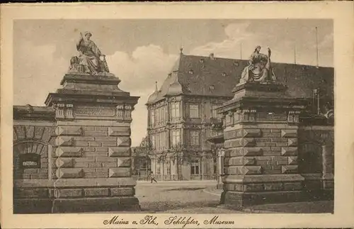 Mainz Rhein Schlosstor Museum / Mainz Rhein /Mainz Stadtkreis