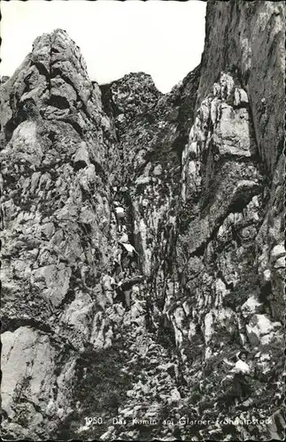 Bergsteigen Klettern Kamin Glarner-Frohnalpstock / Sport /