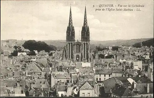 Quimper Vue sur la Cathedrale prise de l Eglise Saint Mathieu Kat. Quimper