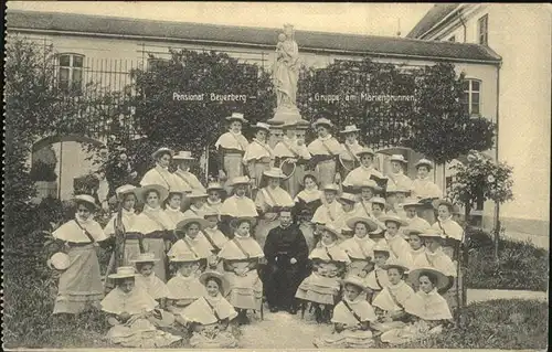 Beyerberg Pensionat Gruppe am Marienbrunnen Skulptur Kat. Ehingen