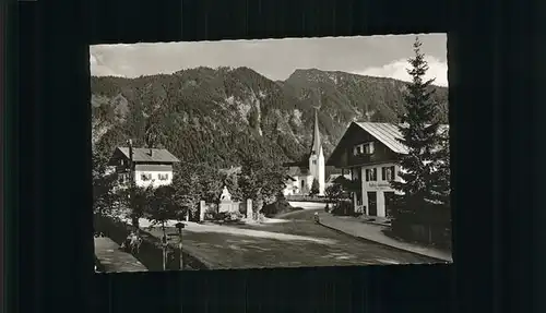 Bayrischzell Ortsansicht mit Kirche und Alpenpanorama Kat. Bayrischzell