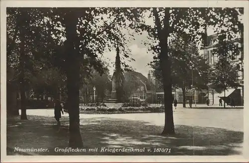 Neumuenster Schleswig Holstein Grossflecken mit Kriegerdenkmal Kat. Neumuenster