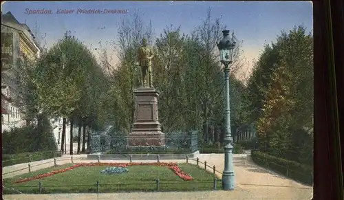 Denkmal Spandau Kaiser Friedrich / Denkmaeler /