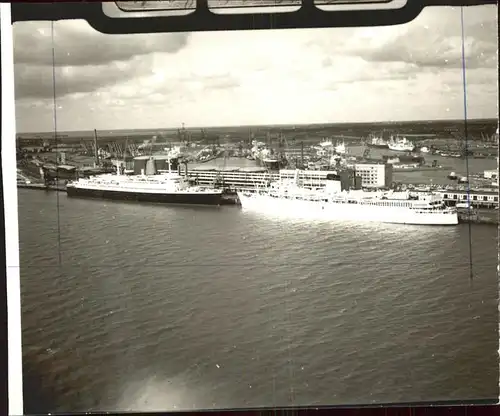 Dampfer Oceanliner Bremerhaven Dampfschiffe Fliegeraufnahme Kat. Schiffe