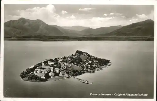 Frauenchiemsee Kloster Frauenwoerth Fraueninsel Alpenpanorama Fliegeraufnahme Kat. Chiemsee