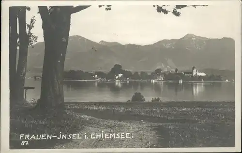 Fraueninsel Chiemsee Partie am Seeufer Kloster Frauenwoerth Chiemgauer Alpen Kat. Chiemsee