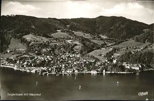 Tegernsee mit Neureut Fliegeraufnahme Kat. Tegernsee