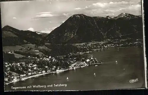Tegernsee mit Wallberg und Setzberg Chiemgauer Alpen Fliegeraufnahme Kat. Tegernsee