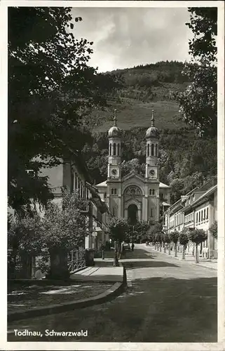Todtnau Schwarzwald Strasse mit Kirche Kat. Todtnau