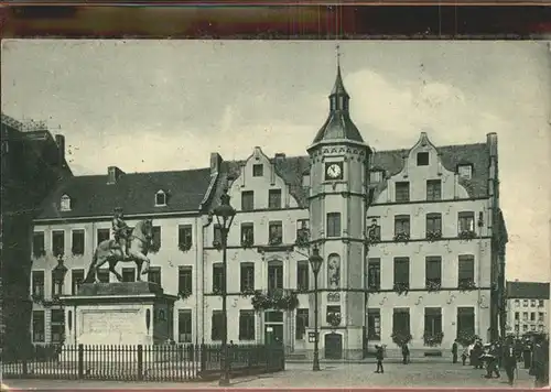 Duesseldorf Rathaus mit Jan Wellem Denkmal Kat. Duesseldorf