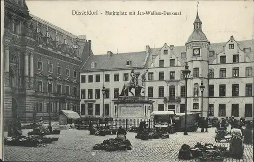 Duesseldorf Martkplatz mit Ja Wellem Denkmal Kat. Duesseldorf