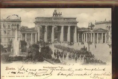 Berlin Brandenburger Tor Parade Springbrunnen Kat. Berlin