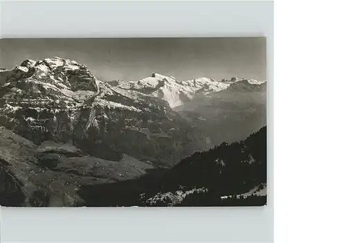 Wiesenberg Blick vom Gummen zu den Wallenstoecken und zum Titlis Urner Alpen Kat. Wiesenberg