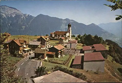 Seelisberg UR Ortsansicht mit Kirche ueber Vierwaldstaettersee / Seelisberg /Bz. Uri