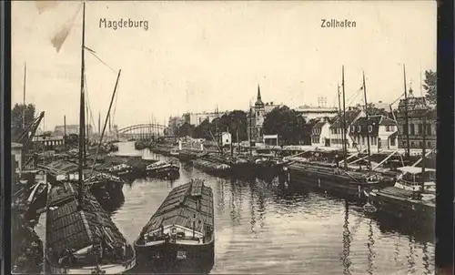 Magdeburg Zollhafen Schiff / Magdeburg /Magdeburg Stadtkreis