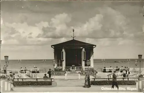 Binz Ruegen Strand Buehne Kat. Binz