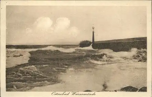 Warnemuende Ostseebad Mole mit Leuchtturm Kat. Rostock