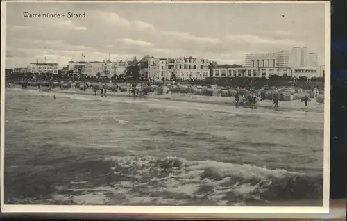 Warnemuende Ostseebad Strand mit Villen (Sauberer Werbestempel) Kat. Rostock