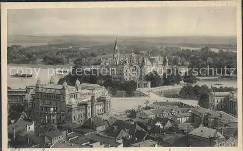 Schwerin Teilansicht mit Schloss und Museum Dampfer Stadt der Seen und Waelder Kat. Schwerin